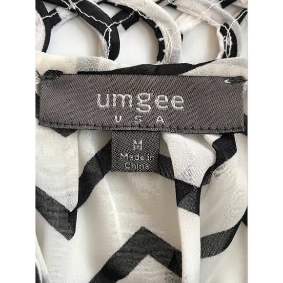 Umgee Women’s Black and White Chevron Print Top  Medium - Picture 4 of 6